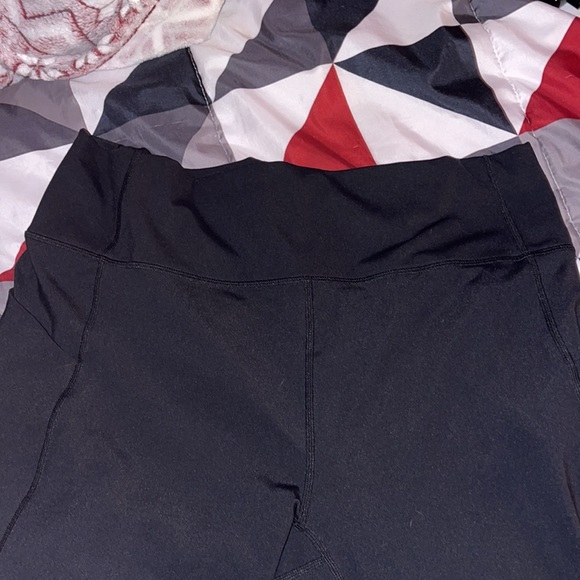 Fabletics Oasis Legging - Picture 2 of 4